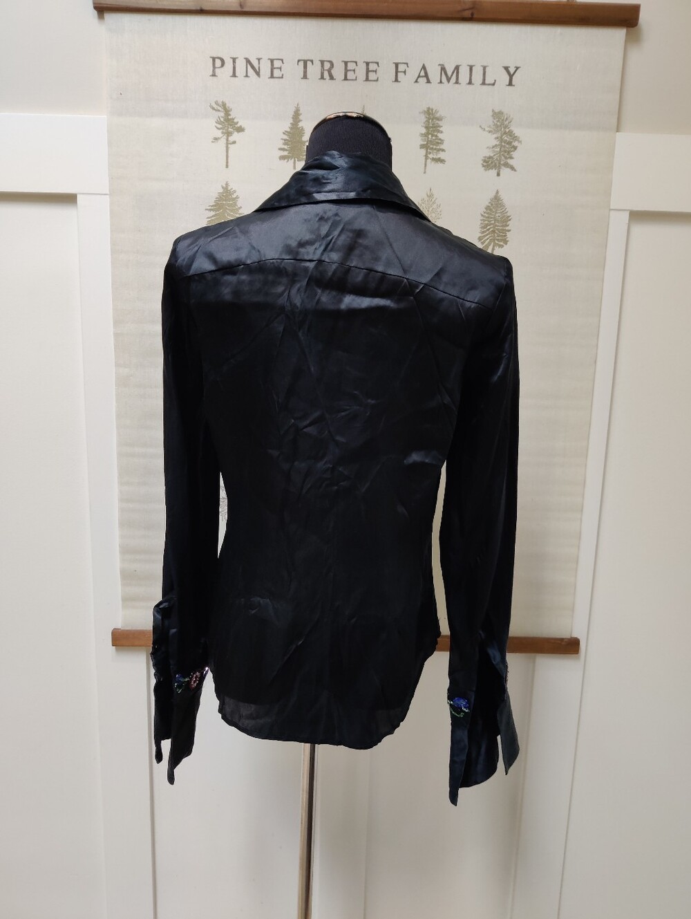 Holt Renfrew Collection Black 100% Silk Beaded Cuff Collar Blouse 10 - Picture 3 of 8